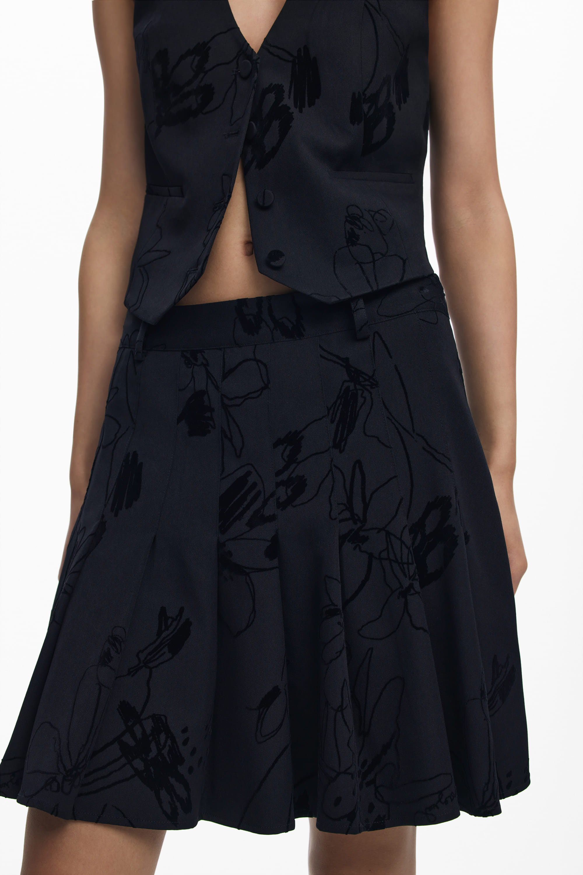 Skirts 25WWFW10 Black - Image 3